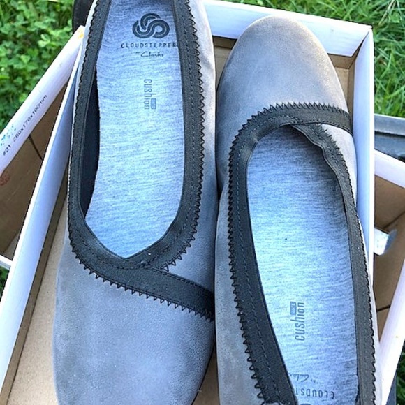 CLARKS 🆕  9 MEDIUM GREY Caddell Dash Wedge Pump in original box - Picture 3 of 11